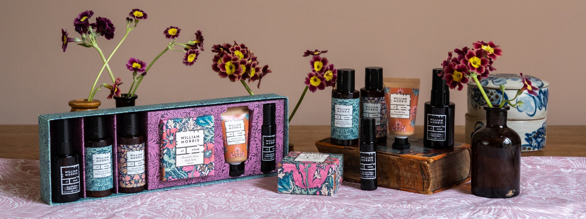 William Morris At Home White Iris & Amber Room Mist