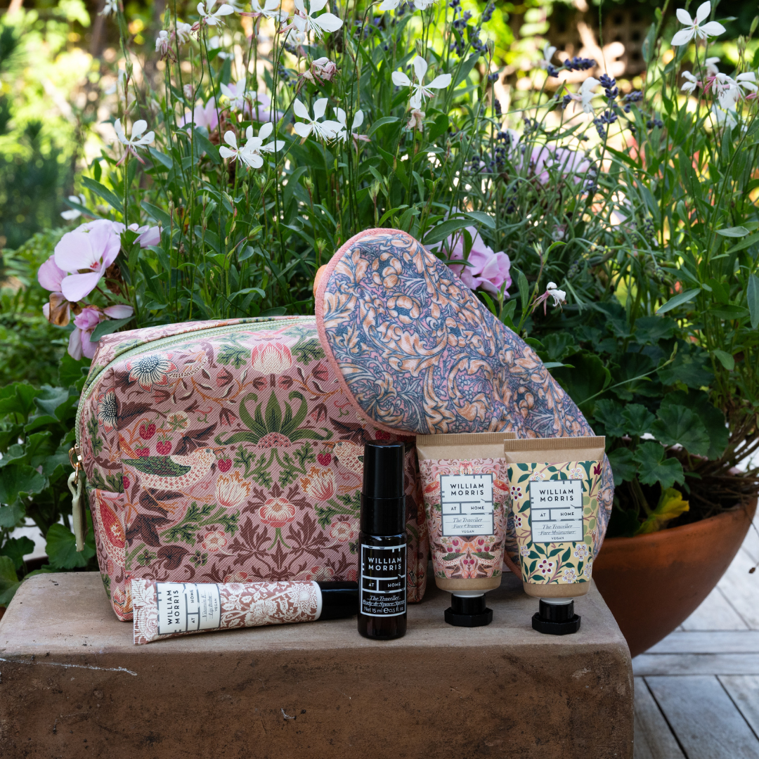 The Voyager In Flight Kit – William Morris At Home