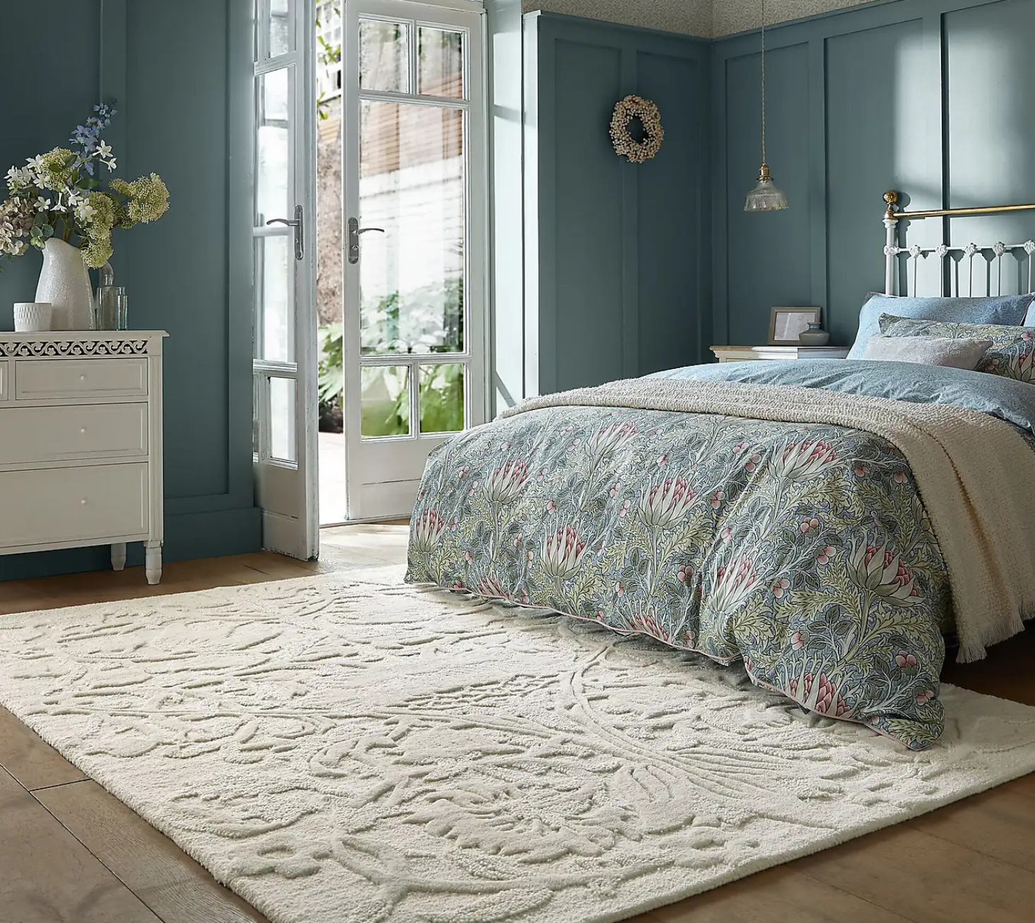 Strawberry Thief Wool Rug