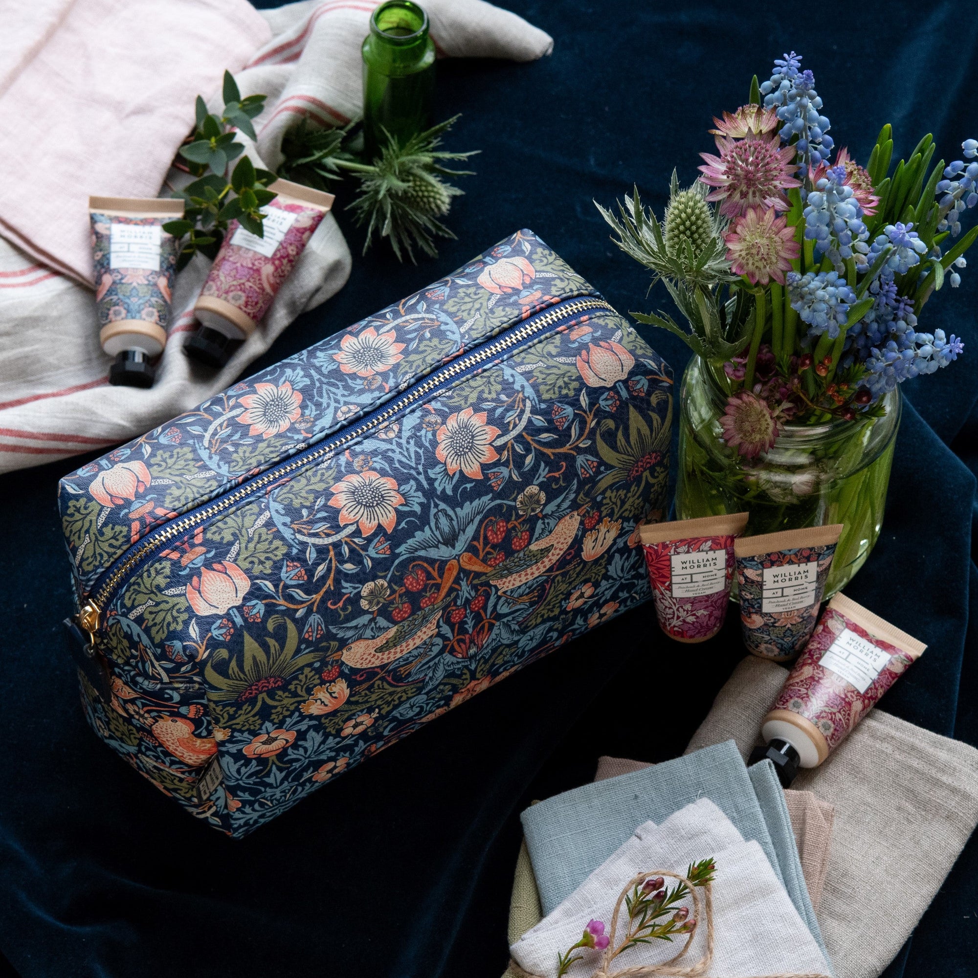 Porteirion Hoe & Gifts Pipernel orris & Co Strawberry Thief ug and Porteirion Hoe & Gifts Pipernel orris & Co Strawberry Thief ug and